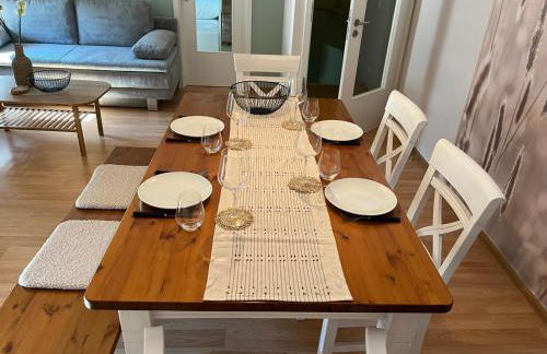 Ferienwohnung, Frühstück gegenüber,Parkplatz kostenlos zentrale ruhige Lage im Innenhof - Foto 16