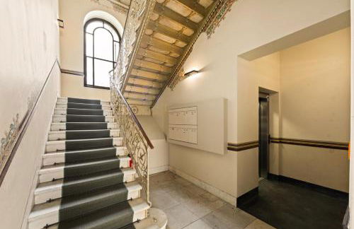 1,399 sq ft Historic Landmark, Checkpoint Charlie - Foto 46