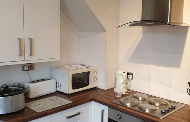 South Shield's Hidden Gem Garnet 3 Bedroom Apartme - Photo 2