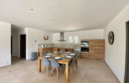 Villa 120m2 accès PMR piscine chauffée et jacuzzi - Foto 8