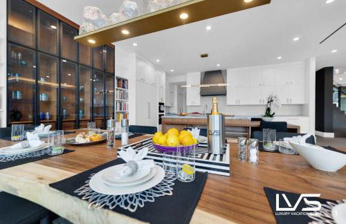 Carlotta- New Construction Luxury Waterfront Villa - Foto 47