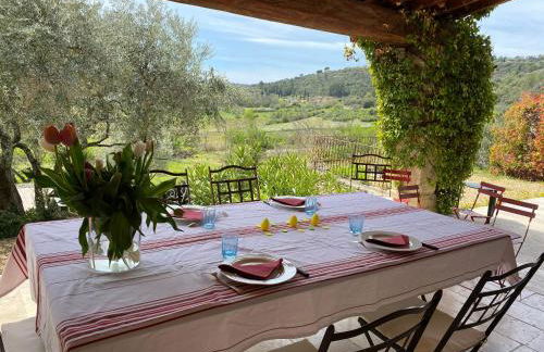 In Gordes, facing the entire Luberon Park a beautiful 5 bedrooms house - Photo 10