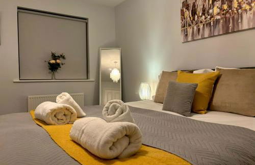 Eskdale Townhouse- Spacious 4BR ,Crawley, Free Wifi, Parking, fully equipped, contractor friendly, temporary relocations welcome, near Gatwick Airport - Foto 6