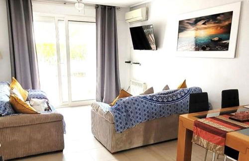 Ground Floor Licenced Apartment, Close to Town & Pool - Foto 2