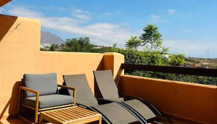 CASARES appart 2 ch dans parc tropical avec vue sur mer, montagne et piscine - Photo 2