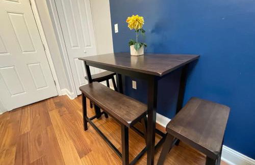 Downtown City Hall near Kimmel Center 2BD Suite - Photo 9