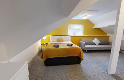 Central Stunning 3-Bed House - Free Parking - Foto 8