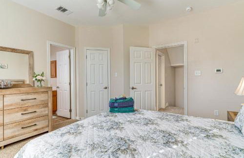 2 Mi to Texas AandM Unit with Pool and Hot Tub Access - Photo 14