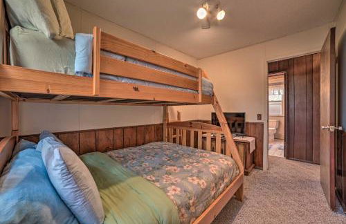 Less Than 3 Mi to Higgins Lake Roscommon Cabin with Deck - Foto 18