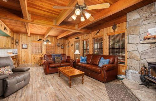 Toste Cabin- Spacious 3BR Cabin in East Village! - Foto 14