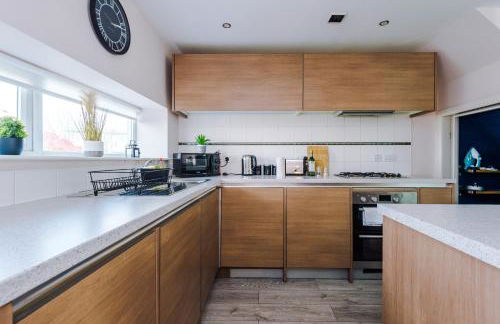 Luxury City Stay Coop Live & Etihad with Free Parking - Foto 6