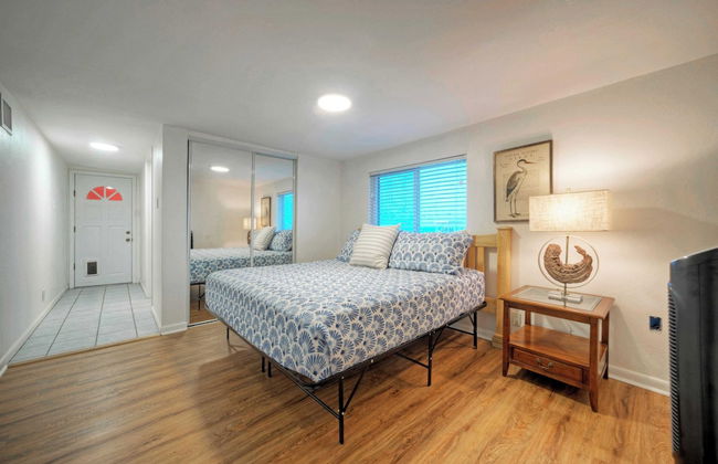 Waterfront Retreat w/ Private Boat Dock, Patio, Views Shore Thing by Avantstay - Photo 22