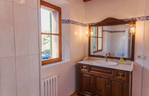 Villa renovada vista al mar y piscina climatizada - Foto 55