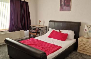 Chimes-Company & Family Stay, 2 Bedroom House with On Street free parking - Foto 19