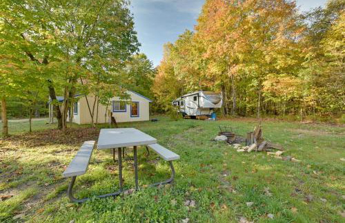 400-Acre Outdoor Enthusiasts Lodge in Mancelona! - Foto 15