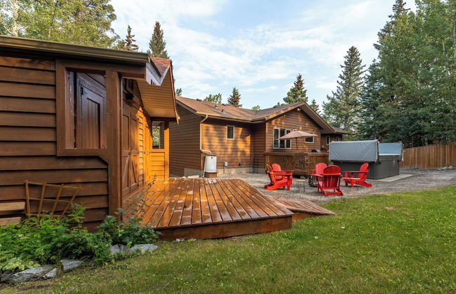 Mountain Chalet 2Min to Jasper Park Gate - Photo 24