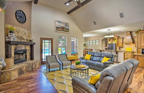 Heated Spa, Fire Pit! 14-Acre Terrell Ranch Escape - Foto 1