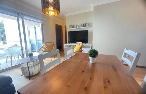 Precioso apartamento frente al mar, parking y club deportivo - Foto 2