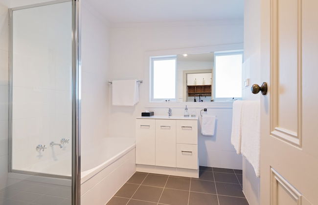 The Other House - Photo 11