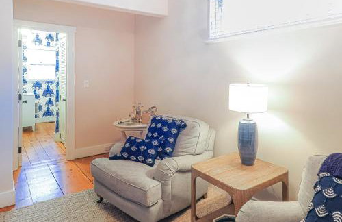 Close to Dtwn Nantucket! Group Getaway with Patio - Foto 29