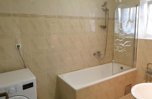 Holiday house with a swimming pool Otocac, Velebit - 25186 - Foto 15