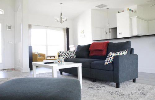 Paradise Home, Tranquil canal view 3-BDR in Golfers paradise - Foto 22