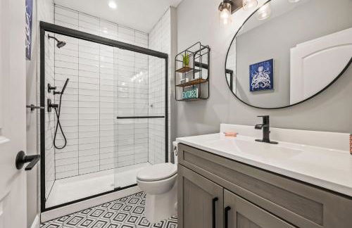 Beach House Steps away from the Boardwalk and Beach with Ocean Views in Seaside Heights! - Foto 35