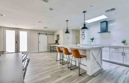 Luxurious Old Town Remodel Home W Heated Pool - Foto 14