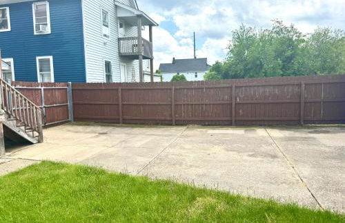 Sleep with a LION! 3 bedroom, near Downtown, Tremont, Ohio city!! - Foto 44