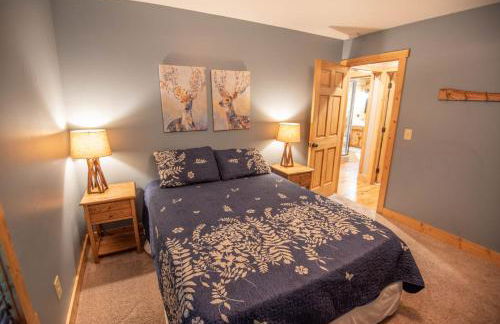 Blue Ridge Mountain Retreat - 30 acres to explore & VIEWS, Sleeps 15 - Foto 14