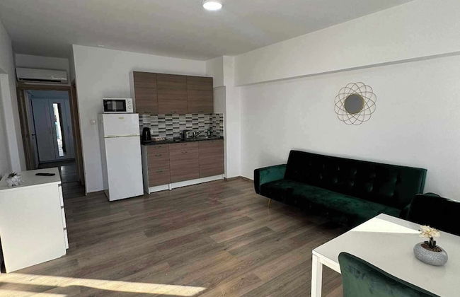 M-HOTEL APARTMENTS - Foto 1