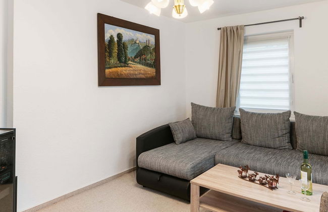 Serene Holiday Home in Naumburg near River - Foto 15