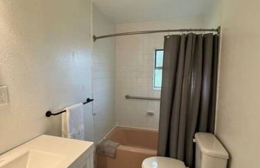 Entire Home 3 bds 2 bats - Foto 31