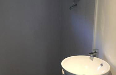 The Roundhouse - Unique space nestled in the trees - Photo 10