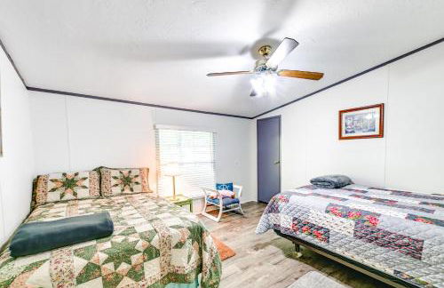 Quiet Horseshoe Hill House By Lake Barkley! - Photo 19