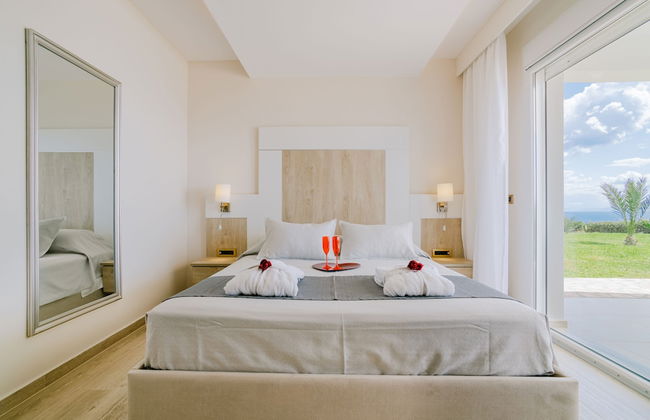 The Three Graces - Photo 4