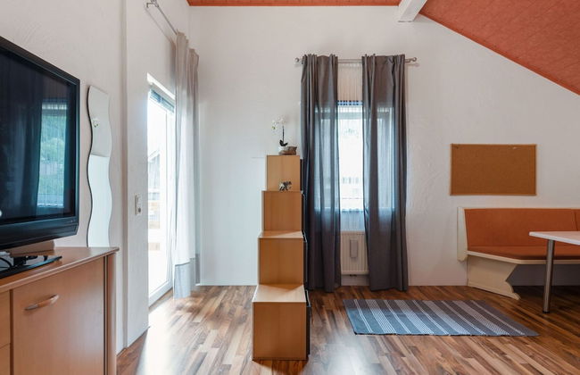 Modern Holiday Home in Pinsdorf With Garden - Photo 29