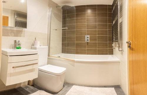 Amanah Properties - Elegant Home in Shepherds Bush, steps from Westfield, Sleeps 8 - Foto 9