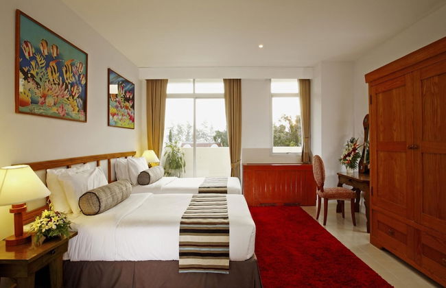 Waterfront Suites Phuket by Centara - Photo 27