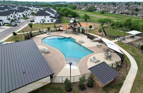 Open Kitchen - Covered Patio - Community Pool - Foto 19