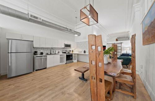 Party in Gaslamp 4BR Downtown Pad with Bathtub - Foto 9