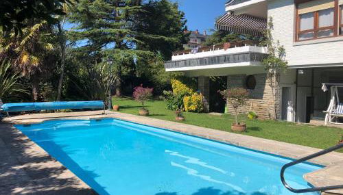 CasaMar Chalet al lado de la playa con piscina privada, jardín y barbacoa, frontón, 6 HABITACIONES - Foto 1