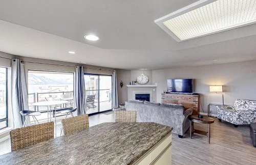 Lake Chelan Shores Sleek Stunner 19 to 4 - Foto 7