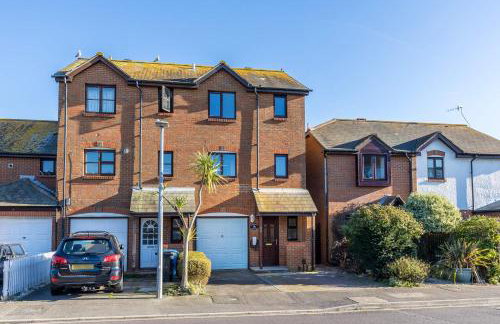 Spinnaker House-with Tesla Electric Charging Point - Foto 15