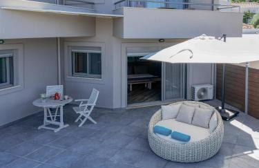 Boutique Saline Apartments - Blue - Photo 2