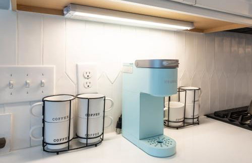 City Heights Townhome with Free Parking & 3 Baths - Foto 11