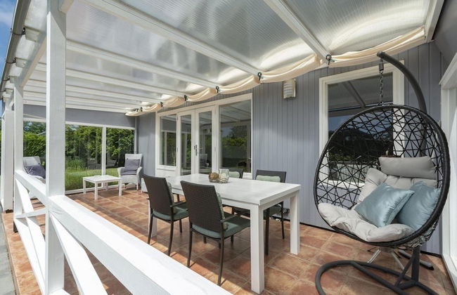 Modern Holiday Home With Large Garden - Foto 1