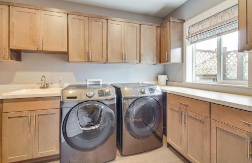 1 Mi to Oregon Dunes Quiet Getaway with Deck - Foto 9