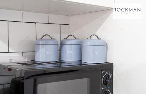 Ten Cromwell - FREE PARKING - Spacious 3 Bedroom Contractor Home - Central Grays Close to Station and Shops - Fast Wi-Fi - Long Term Stays - Foto 15