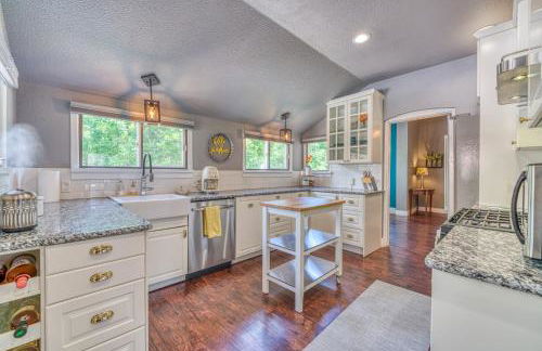 Walk to Dtwn Colorful Cañon City Home with Grill! - Foto 2